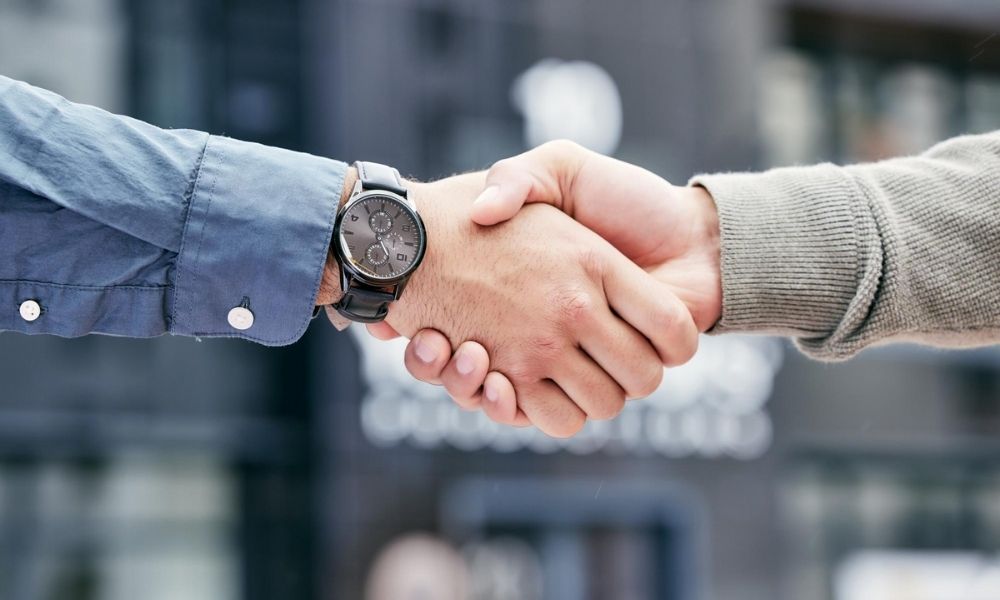 No Solo de Palabras Vive el Hombre: La Localización en el Marketing Financiero